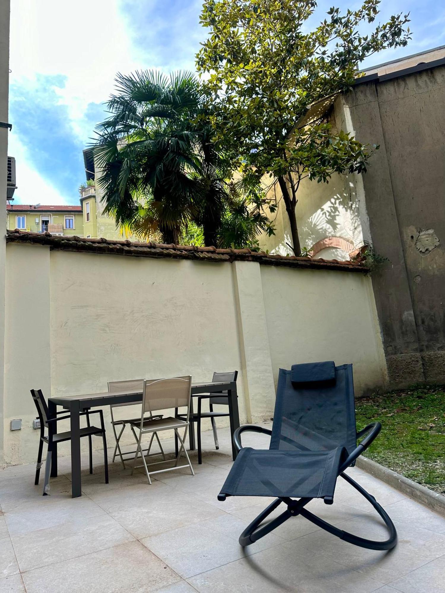 Lr Deluxe Apartments - Porta Venezia - Bilocale Con Giardino Privato Milaan Buitenkant foto