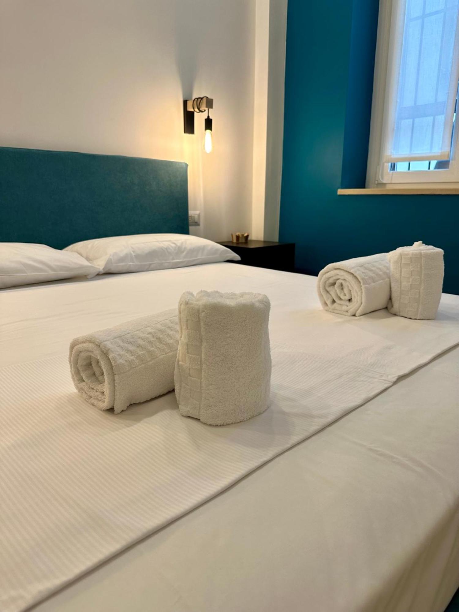 Lr Deluxe Apartments - Porta Venezia - Bilocale Con Giardino Privato Milaan Buitenkant foto