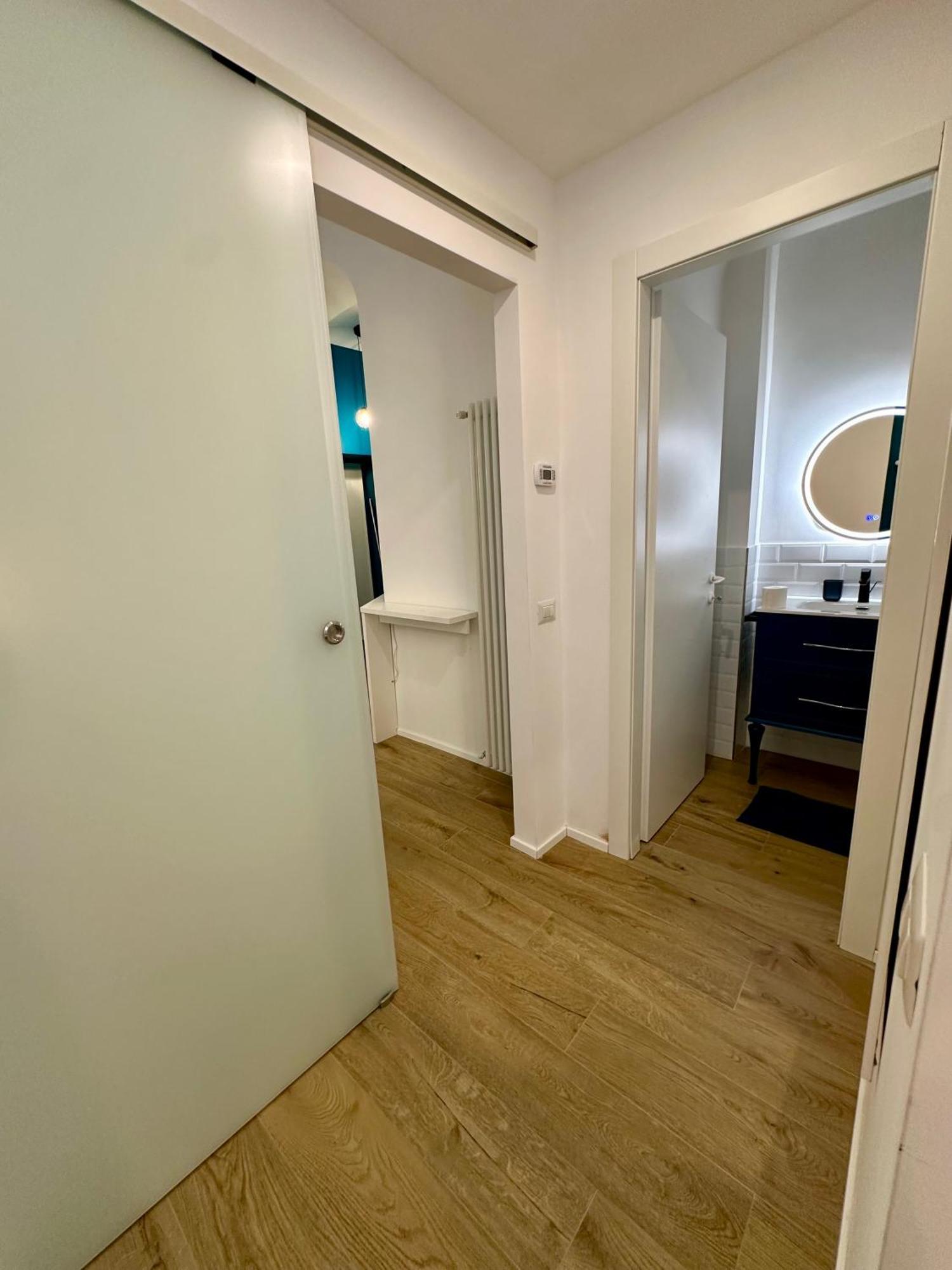 Lr Deluxe Apartments - Porta Venezia - Bilocale Con Giardino Privato Milaan Buitenkant foto